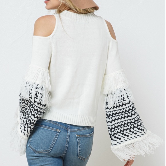 NEW Cold shoulder Fringe Aztec Boho sweater - Picture 4 of 9